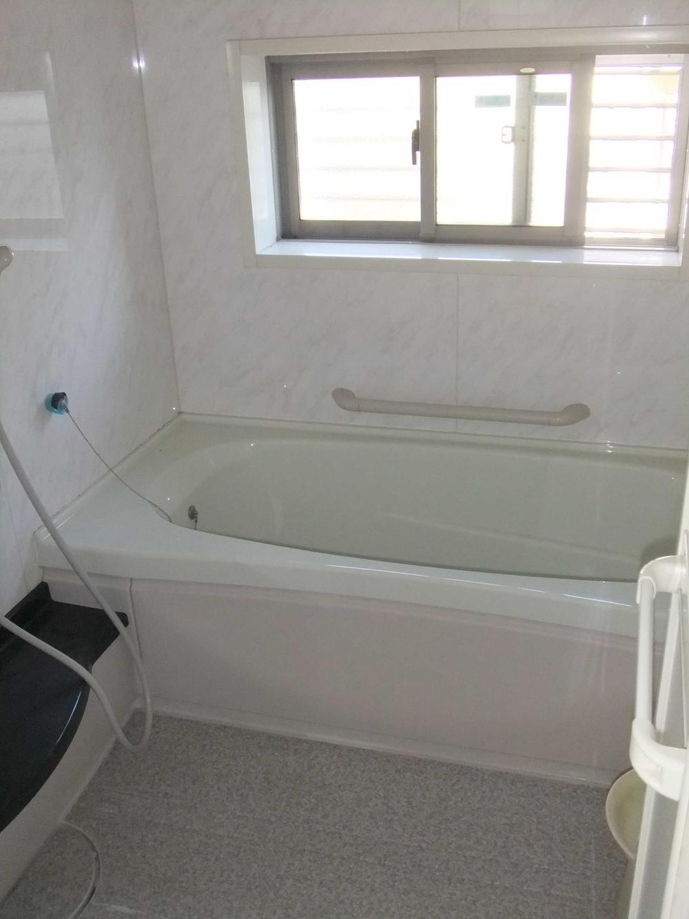 Bathroom. Indoor (12 May 2013) Shooting, It is the first floor of the bathroom.