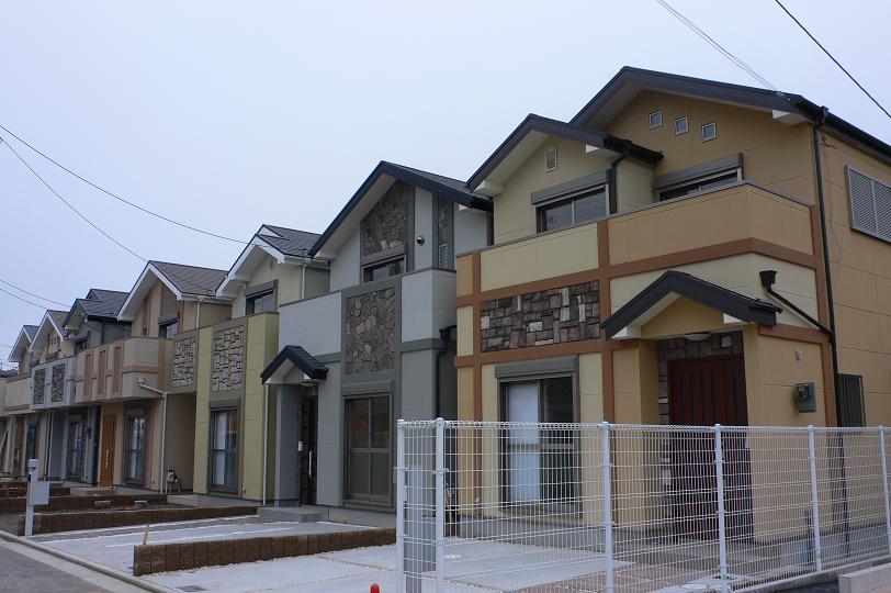 Local photos, including front road. Local (May 2013) Shooting