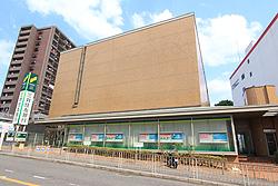 Bank. 465m Bank is also conveniently near to Sumitomo Mitsui Banking Corporation.