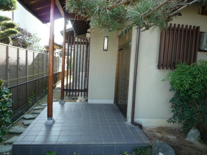 Entrance. Entrance porch