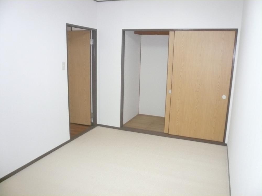 Non-living room. 2 Kaiyoshitsu