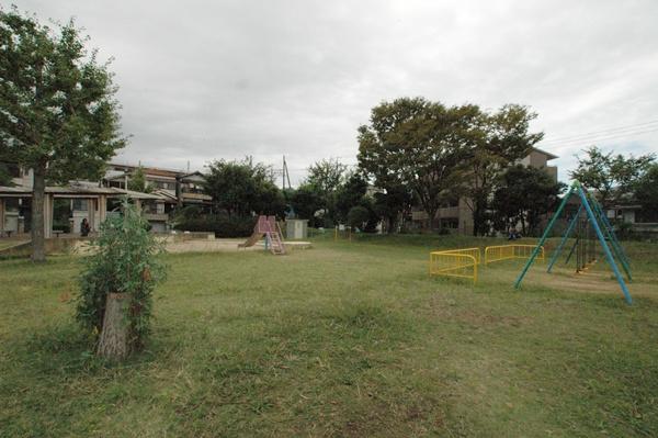 park. There is also the place of a 3-minute walk 70m park up to eight stone park.