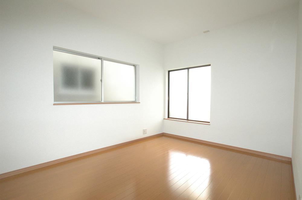 Non-living room. Local (April 2013) Shooting