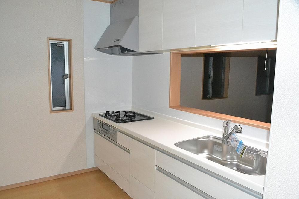 Kitchen. System kitchen has become to make in pursuit of ease of use.