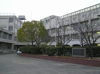 Junior high school. Sakaishiritsu deep 1463m to the center junior high school