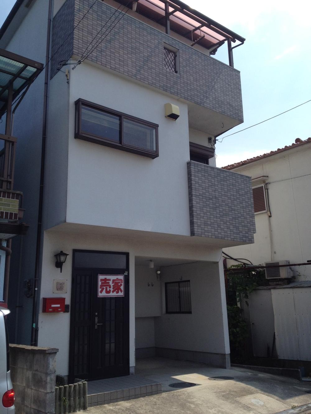 Local appearance photo