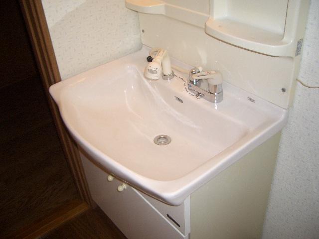 Wash basin, toilet. Local (July 2013) Shooting