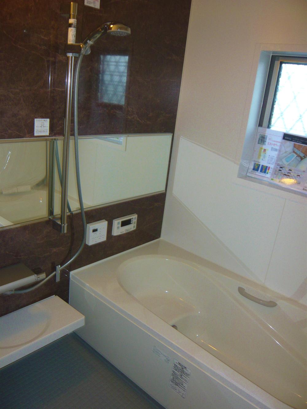 Bathroom. Mist Kawakku ・ Relax in the warm tub with a system bus