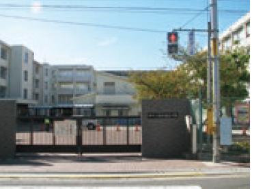 Primary school. 209m to the east, Mozu elementary school