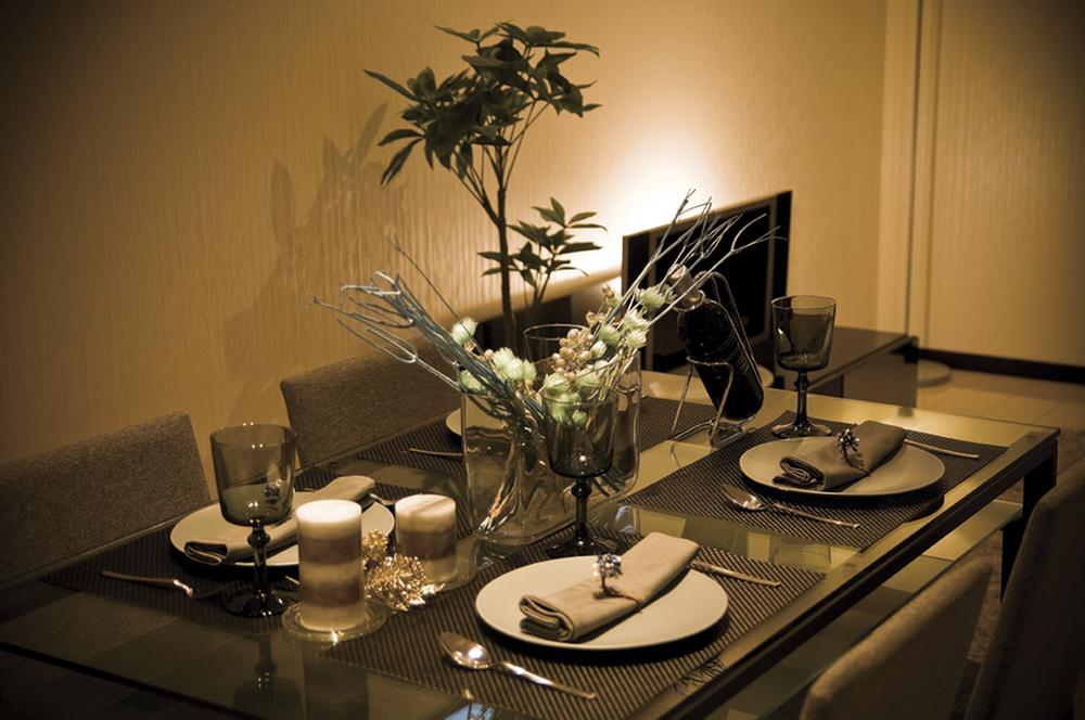 Model house photo. Dining table