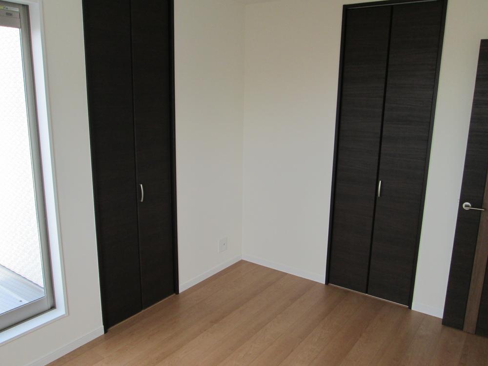 Non-living room. Storage is also rich rooms.