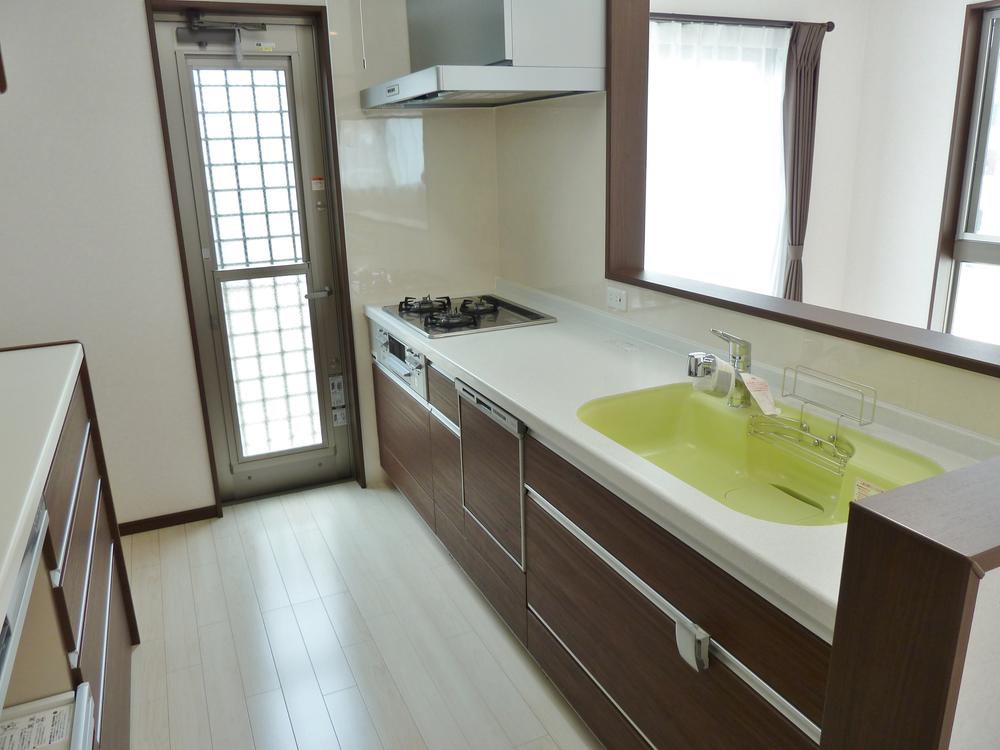 Same specifications photo (kitchen). System kitchen functional LIXIL (our example of construction Same specifications)