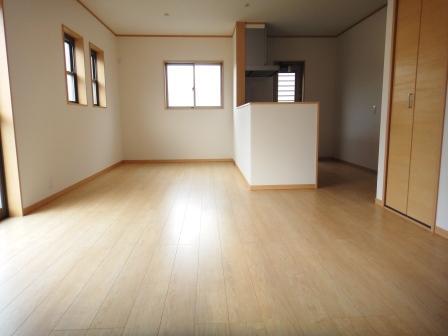 Same specifications photos (living). ( Building) same specification