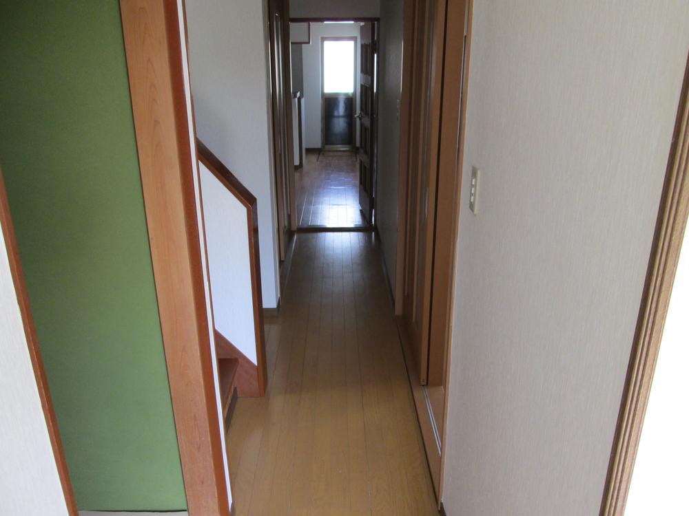 Other introspection. Corridor is also a spacious. 