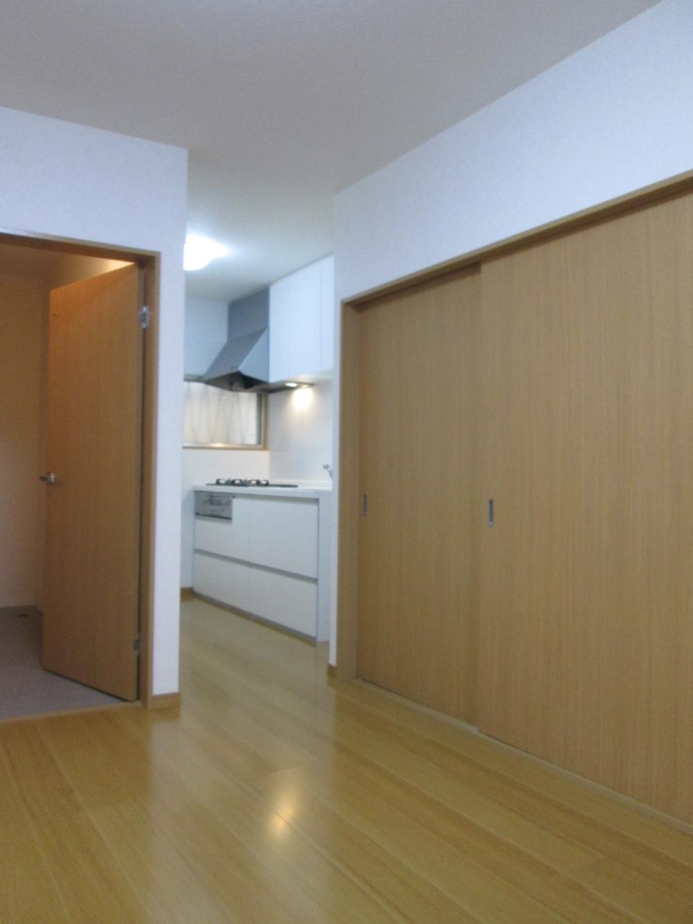 Living. Flow line to the kitchen is also good.