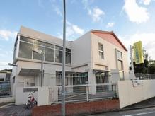 "Namba" a 10-minute walk from the 25 minutes of Nankai "Egret" station to station, "Luna Egret park" to Egret location park is blessed with convenience and the natural environment, which soon spread to there will be born. If anyone who commute to Umeda, Subway Midosuji Line "Nakamozu" station use is convenient. Shinsaibashi and Umeda, Straight line also to Senri, To achieve a comfortable access. ( "Nakamozu" about 8 minutes by bike to the station), shopping facilities are also enriched to around. A 5-minute walk there is a shop not even during the Konomiya, Gather UNIQLO such as specialty stores, Not even during the Daiei Gourmet City shops and Daily qanat Izumiya, It is convenient and about 6 minutes by bicycle to Matsumotokiyoshi. Nursery schools and kindergartens also near, Walk to elementary school 10 minutes, Even livable environment fully equipped for child-rearing family and walk 11 minutes to the junior high school.