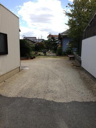 Local photos, including front road. 2013 September shooting