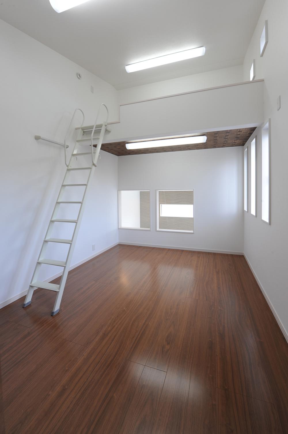 Building plan example (introspection photo). Loft is a free-to-use space as a hobby and playground space.