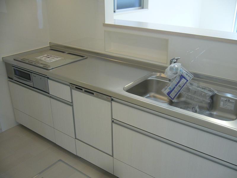 Kitchen. Same specifications