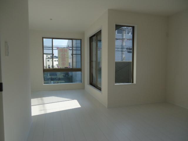 Living. Indoor (12 May 2013) Shooting