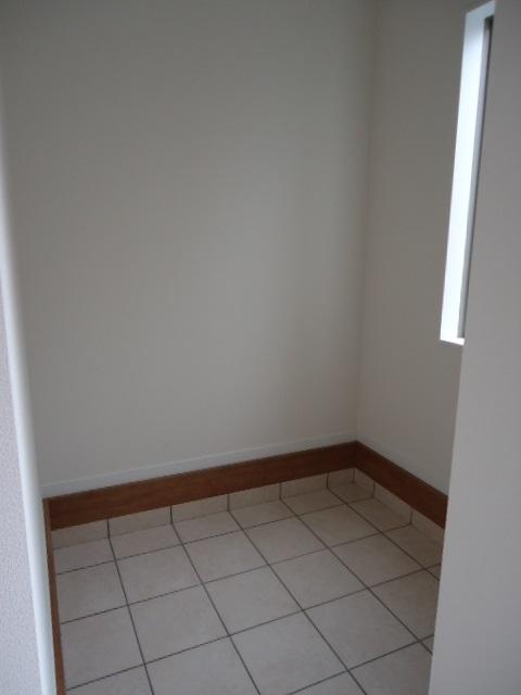 Receipt. Shoes closet