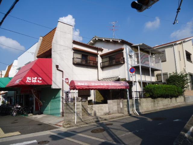 Local appearance photo. Local (12 May 2013) Shooting