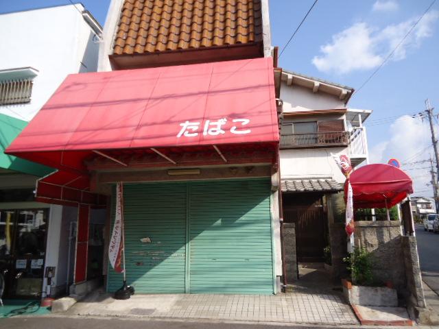 Local appearance photo. Local (12 May 2013) Shooting