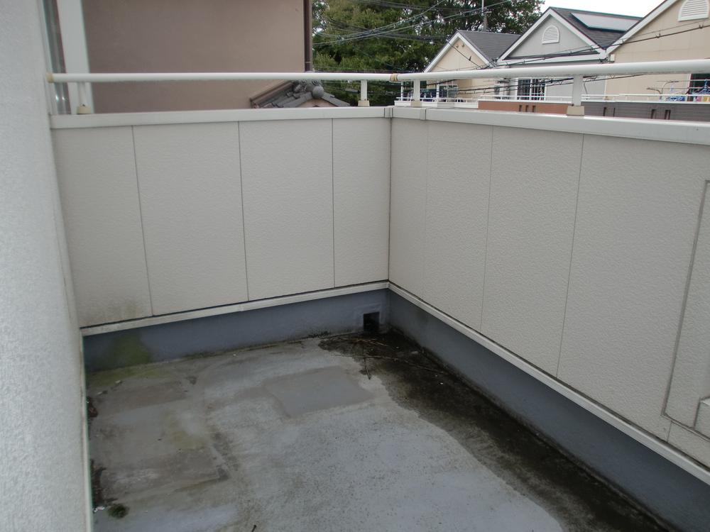 Balcony. Balconies with depth. 