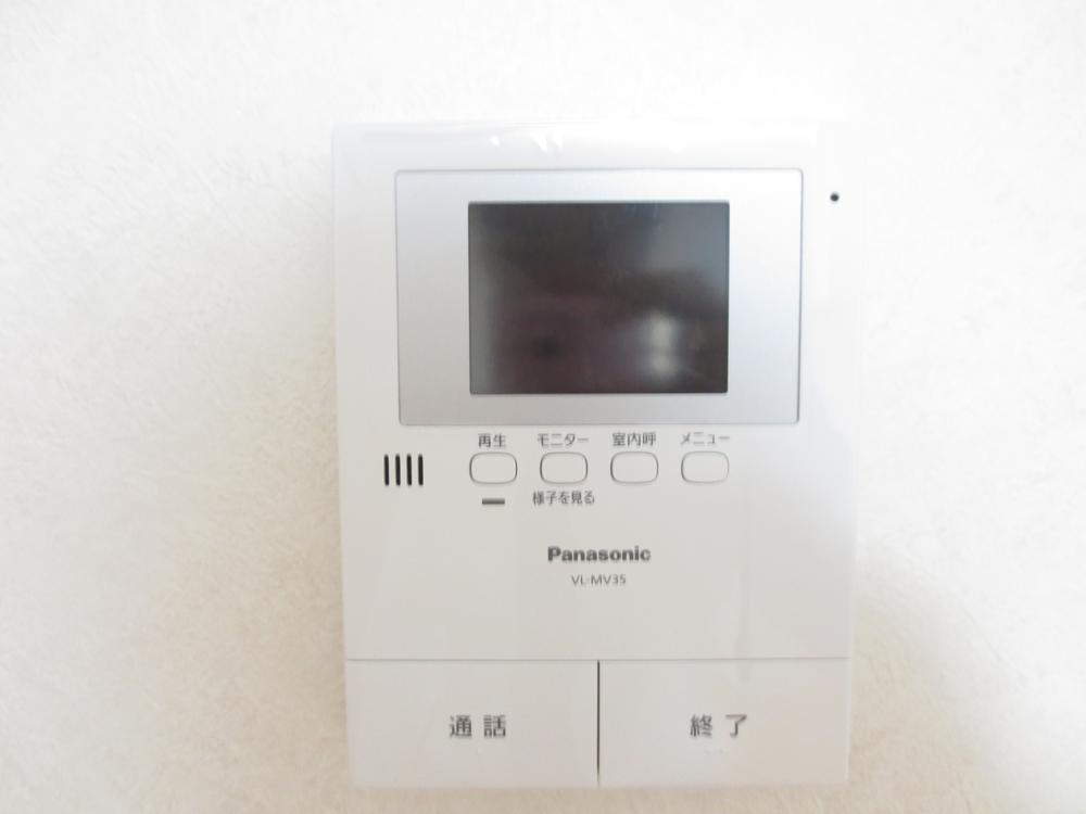 Other. It will monitor with intercom of visitors during the peace of mind ☆