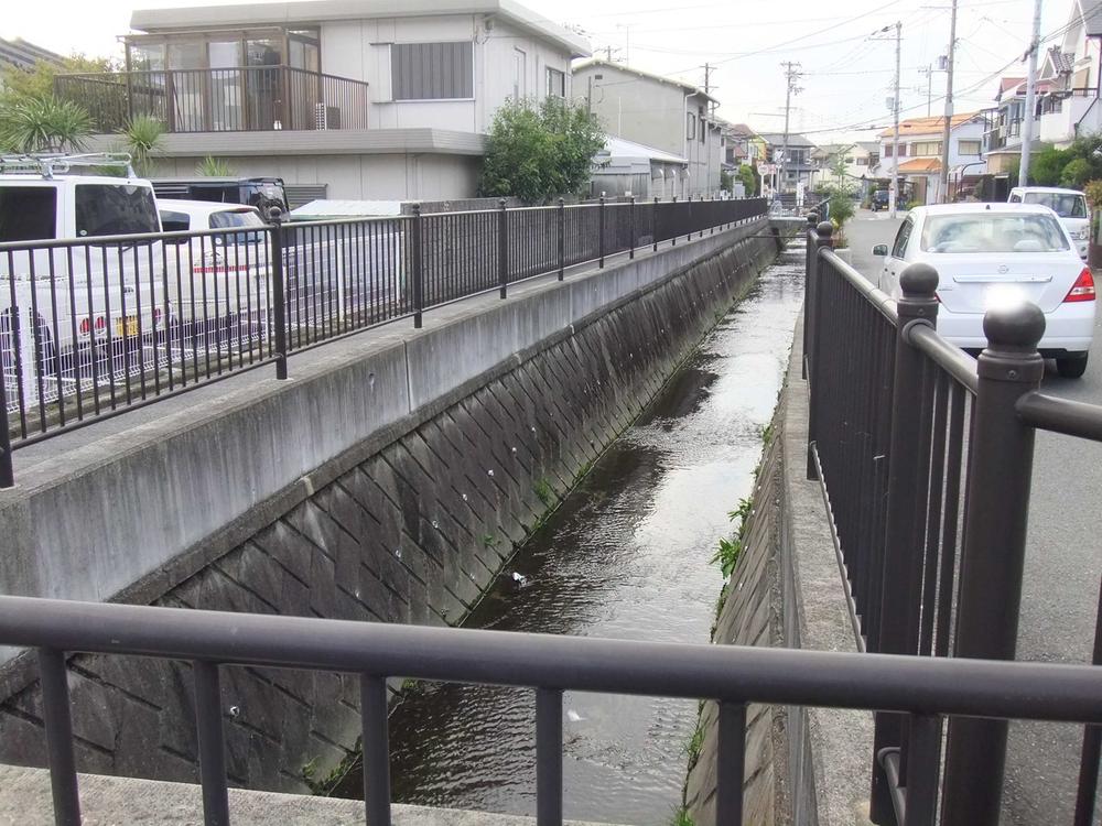 Other. Of the road opposite is "Isejigawa"