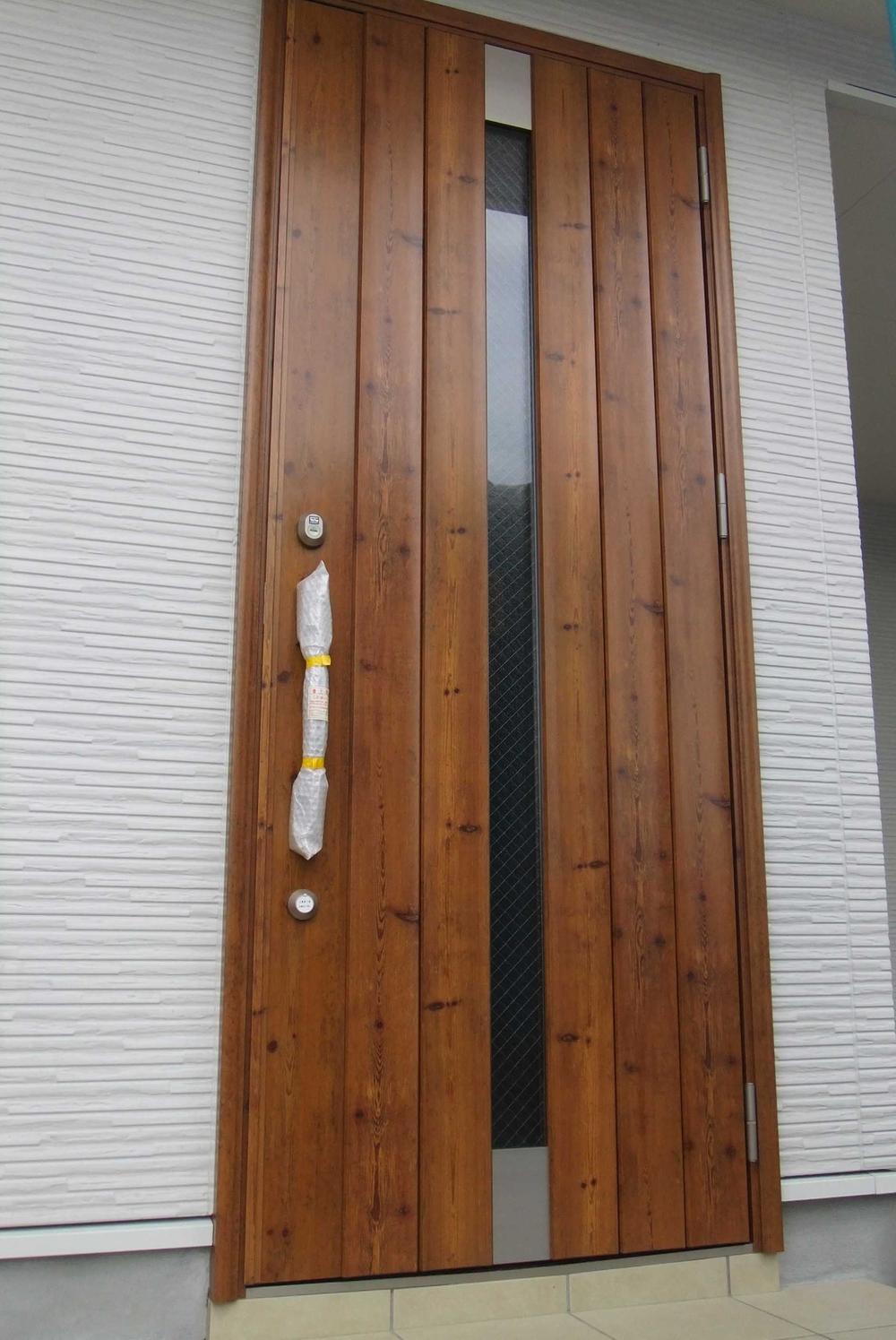 Entrance. Local (12 May 2013) Shooting