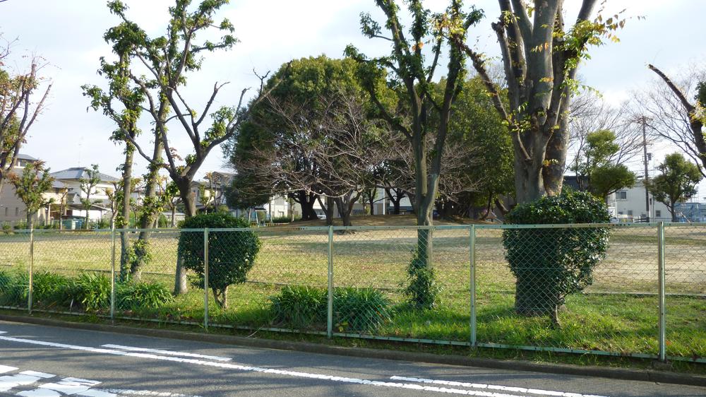 Other introspection. Front of is the park!