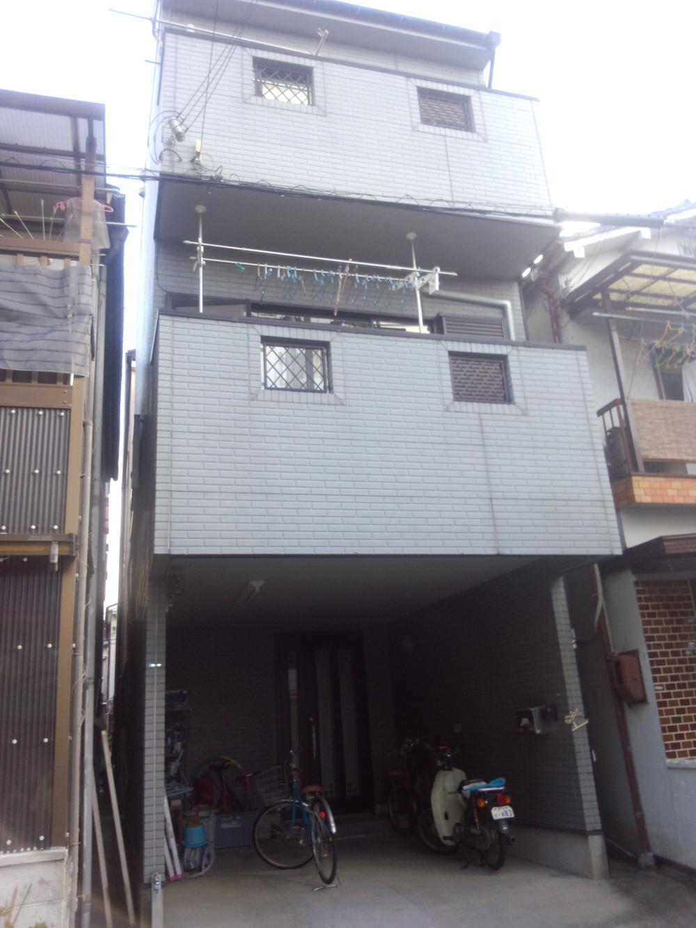 Local appearance photo