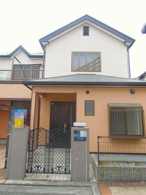 Local appearance photo. Local (12 May 2013) Shooting