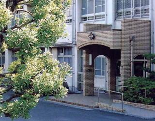 Primary school. Sakaishiritsu deep to Nishi Elementary School 695m