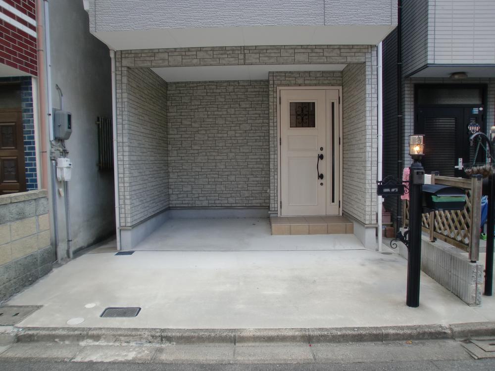 Parking lot. Parking There is also a space of room.