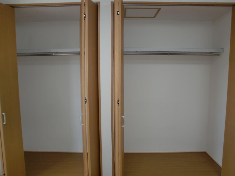 Receipt. It seems to enter a lot of luggage.