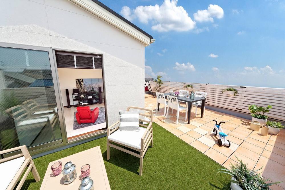 Balcony. Wide ~  ~  ~ Have balconies "Plus One". Like garden Residential home! ? . So and do not have to worry about the eyes of around, You can use as a private garden.