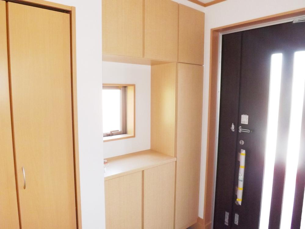 Entrance. Local photos (entrance)