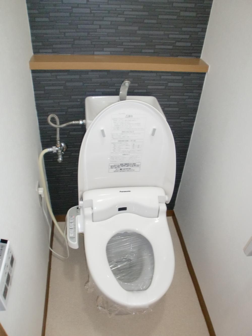 Toilet. Toilet There is also a feeling of cleanliness.