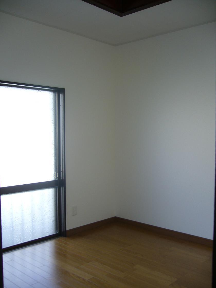 Non-living room. Room (first floor)