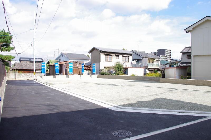 Local photos, including front road. Local (11 May 2013) Shooting