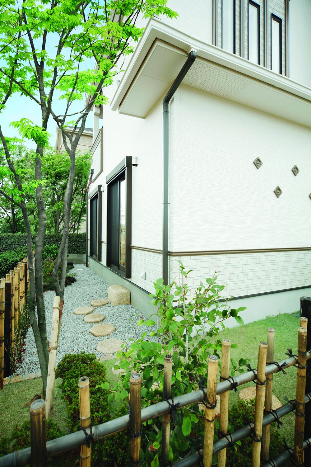 Other. Image (our example of construction) "I want to enjoy the life of the garden with a single-family unique" such you would like to suggest what "street before Hello Town Feng high school."