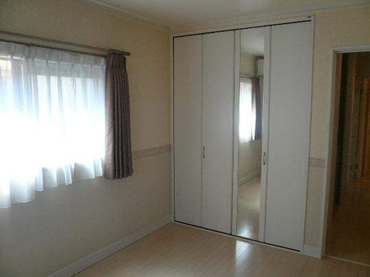 Non-living room. The room is also very carefully your.