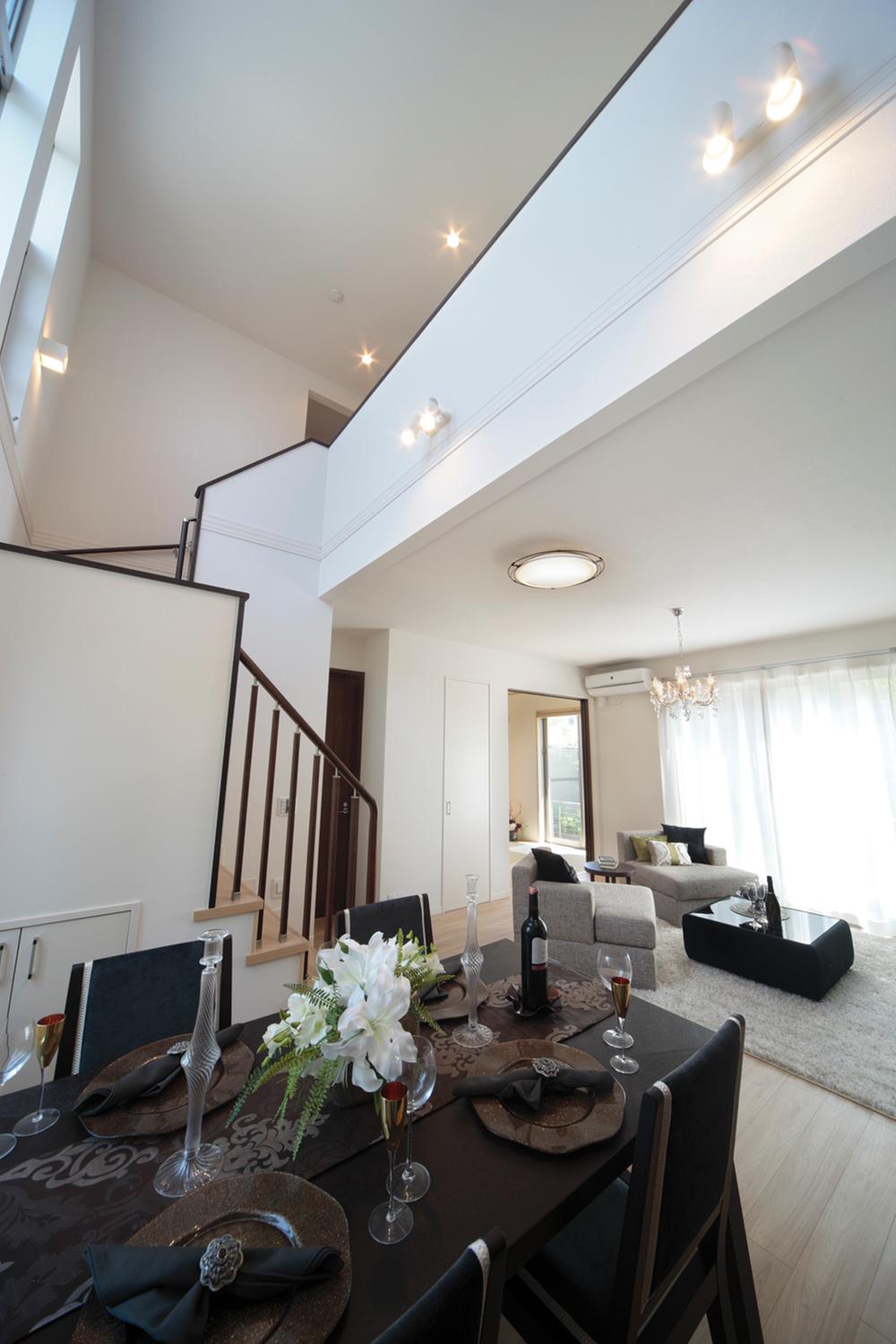 Living. Living room decor blow that morning sun plug. ※ Indoor (08 May 2013) Shooting