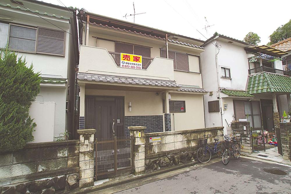 Local appearance photo