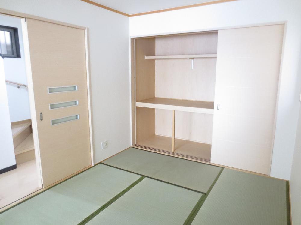 Non-living room. On the first floor of a Japanese-style room, Also available in for steep visitor ☆ I you share slowly (^ O ^)