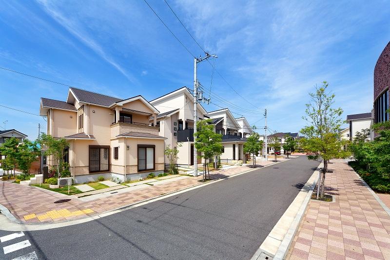 Local photos, including front road. Rooftops of "Hello Town Sakai" in subdivision. Quarter of the subdivision of the total 81 compartments, There while one after another completed. Please confirm all means once local. Cityscape guidance meetings even during the implementation ☆