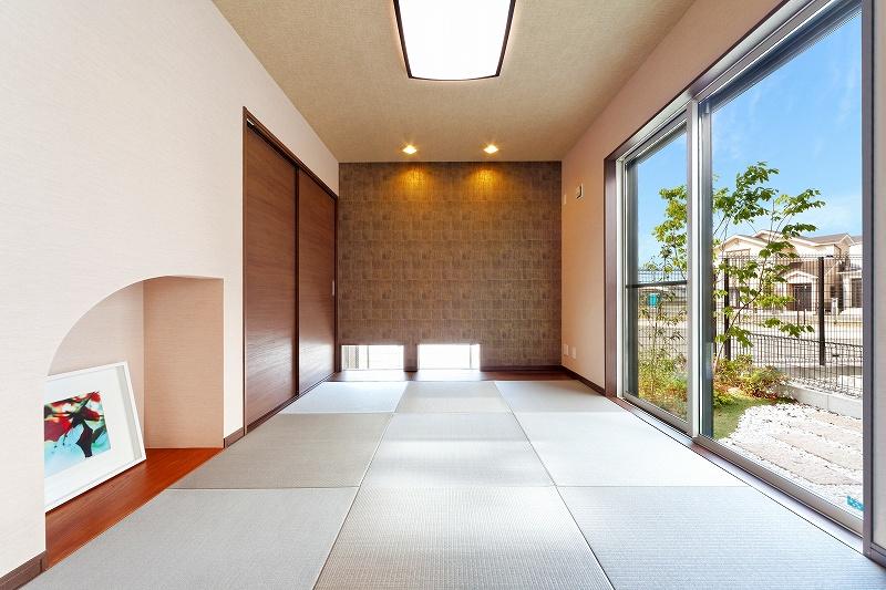 Model house photo. Model house (No. 32 locations) The Company adopted the design freedom ☆ The reference of the floor plan of the ideal of you live. . .