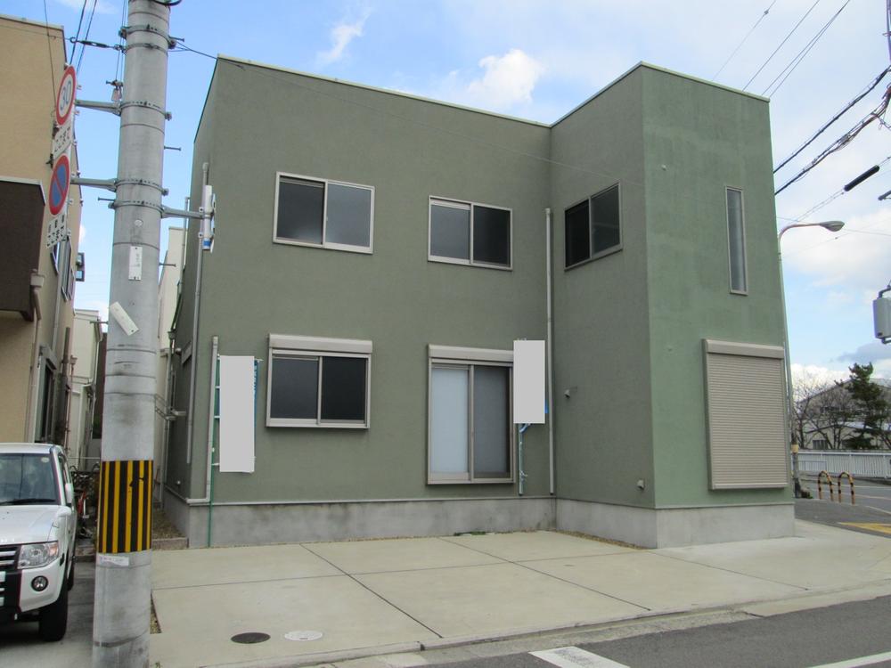 Local appearance photo. Parking space Spacious.